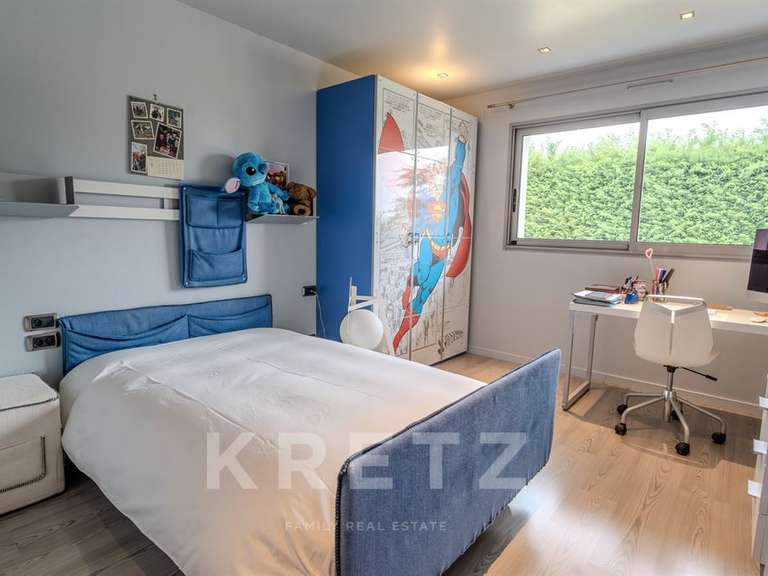 Maison Pouilly-les-Nonains - 5 chambres - 470m²