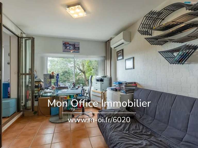 House Pourrières - 5 bedrooms - 180m²