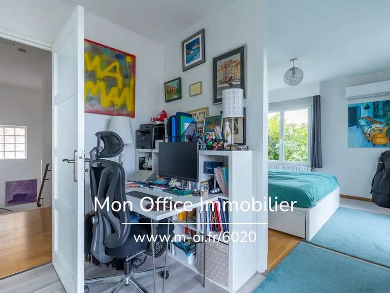 House Pourrières - 5 bedrooms - 180m²