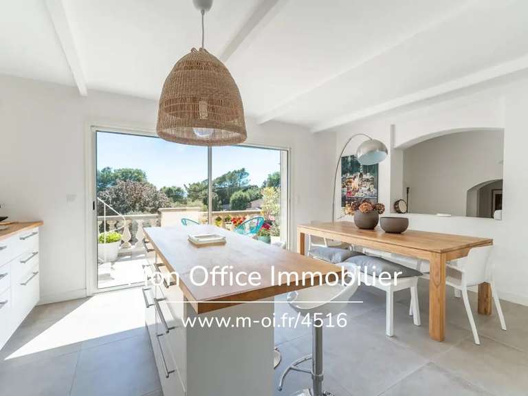 Maison Pourrières - 3 chambres - 125m²