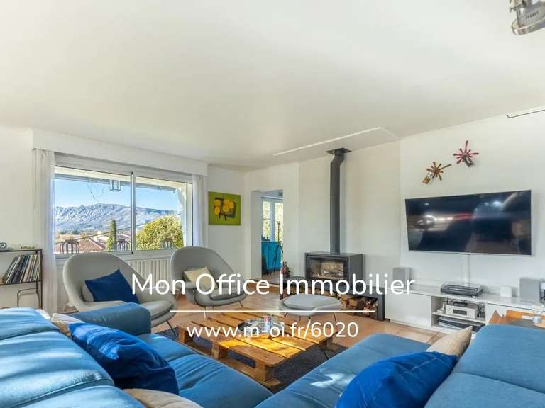 Maison Pourrières - 5 chambres - 180m²