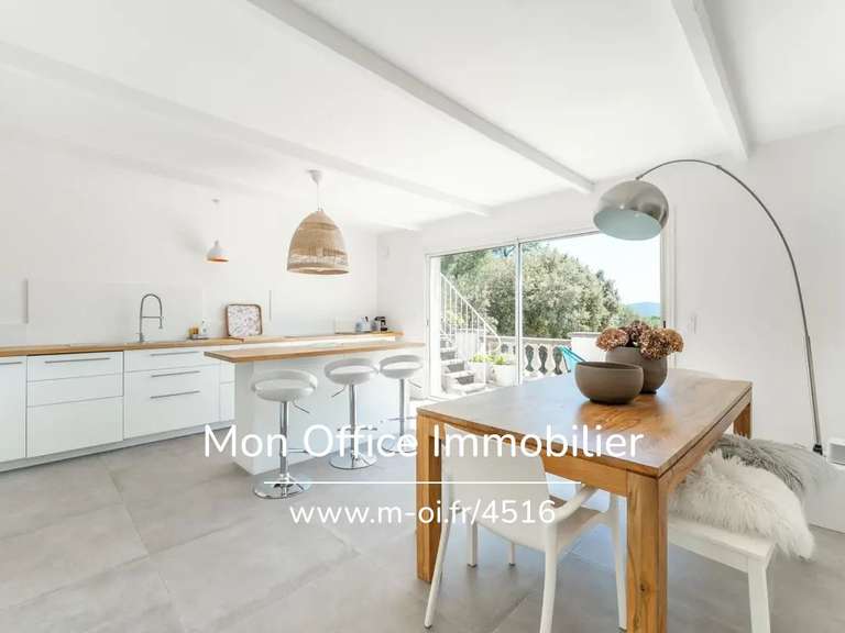 Maison Pourrières - 3 chambres - 125m²