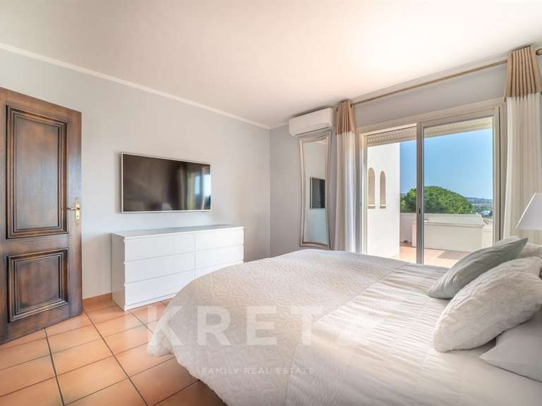 Maison Poussan - 3 chambres - 212m²