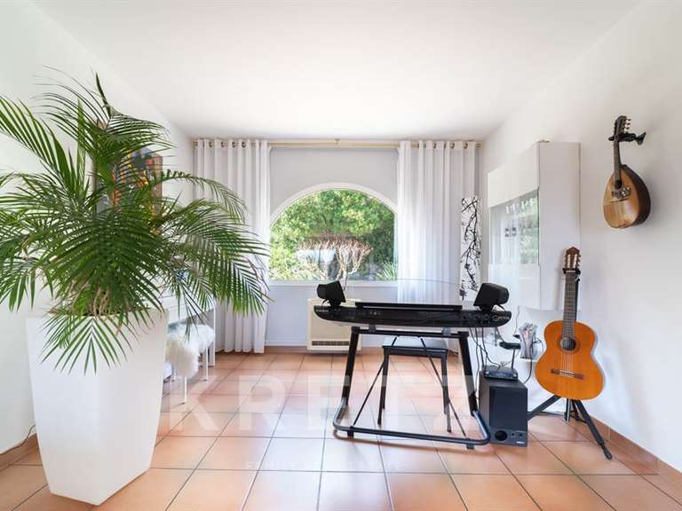 Maison Poussan - 3 chambres - 212m²