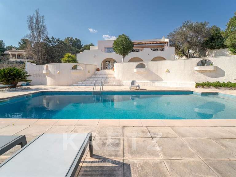 Maison Poussan - 3 chambres - 212m²