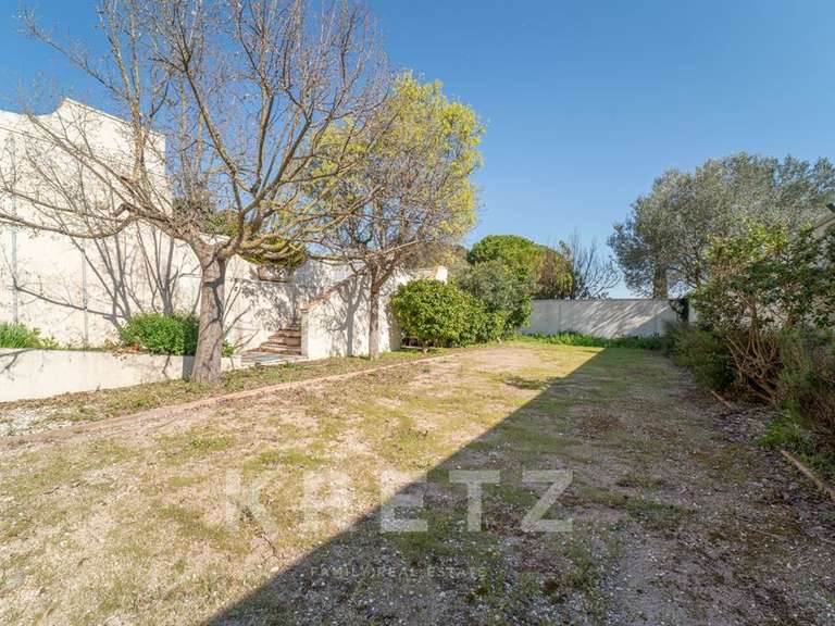 Maison Poussan - 3 chambres - 212m²