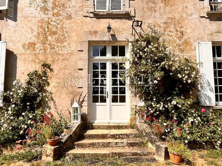 Château Pouzauges - 5 chambres - 300m²