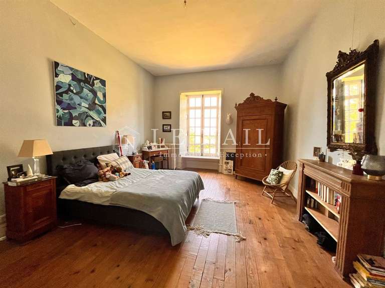 Château Pouzauges - 5 chambres - 300m²