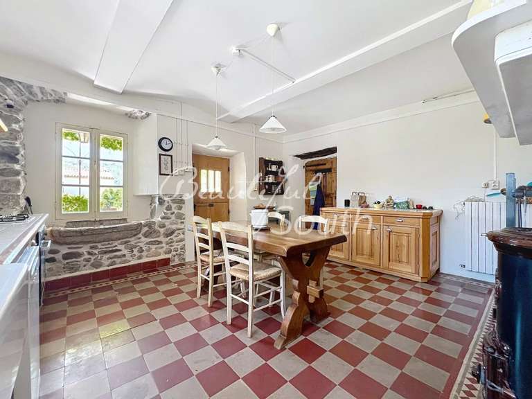 Maison Prades - 7 chambres - 328m²