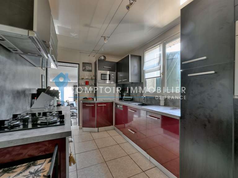 Maison Prades-le-Lez - 6 chambres - 227m²