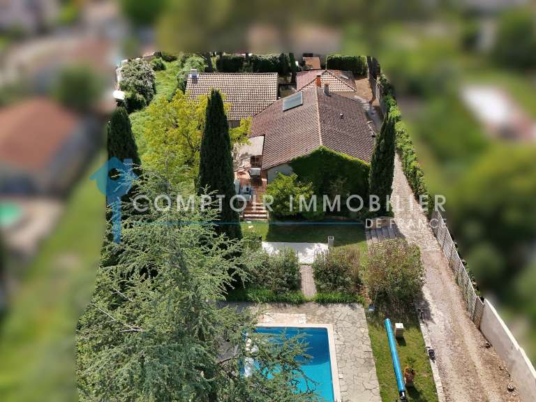 Maison Prades-le-Lez - 6 chambres - 227m²