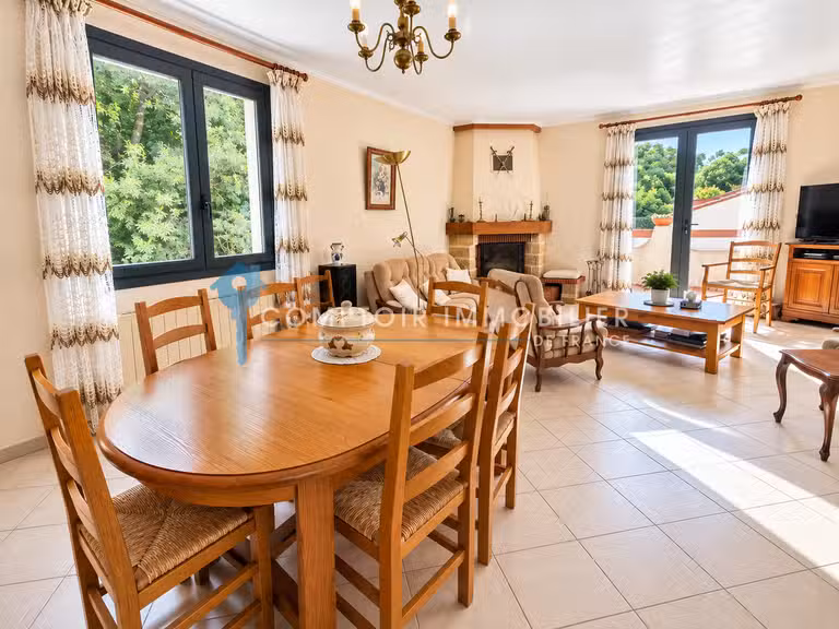 Villa Prades-le-Lez - 4 chambres - 220m²