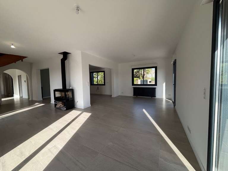 Maison Pradines - 8 chambres - 339m²