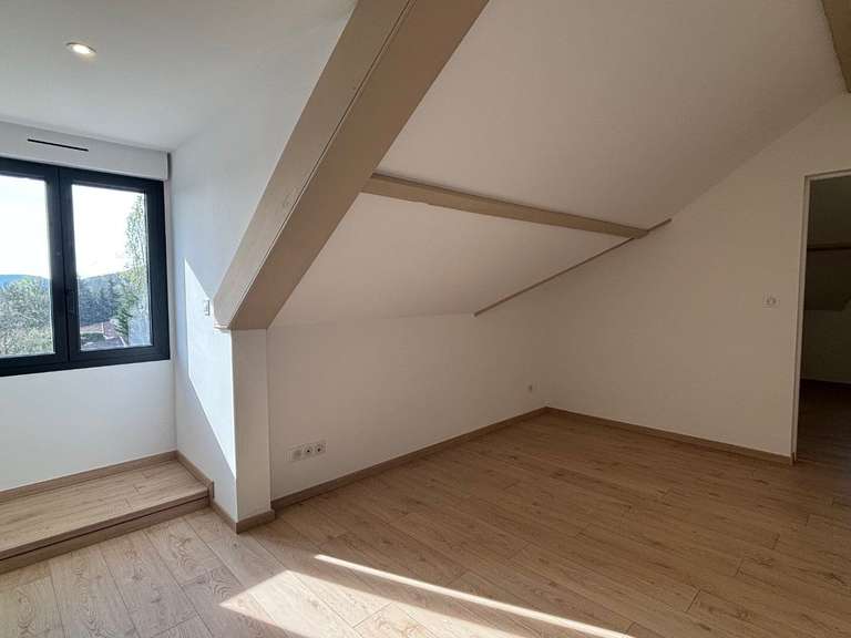 Maison Pradines - 8 chambres - 339m²
