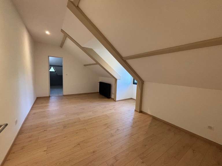 Maison Pradines - 8 chambres - 339m²