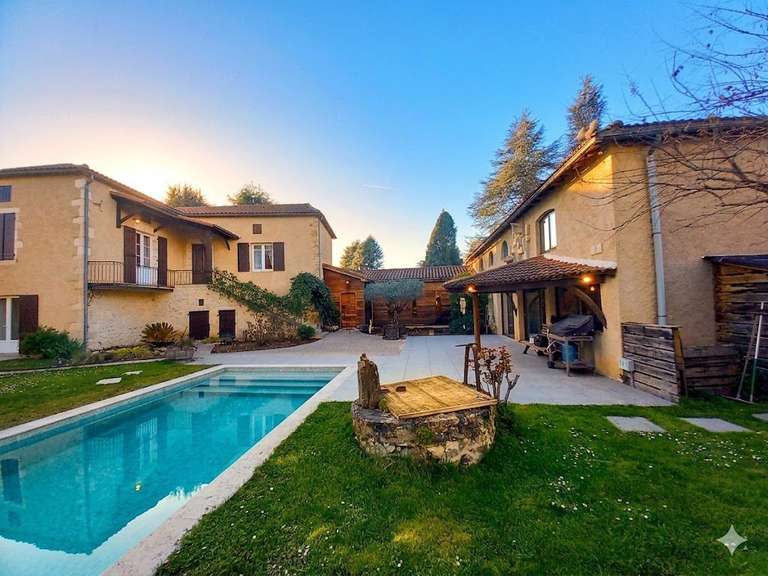 Maison Prayssac - 7 chambres - 553m²