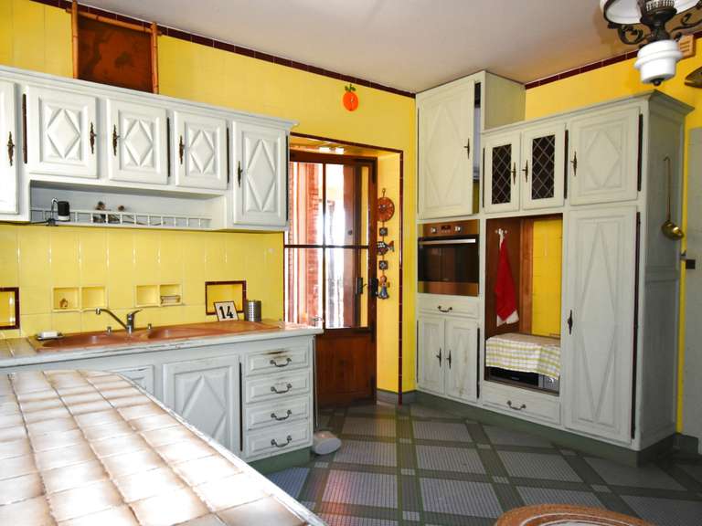 Maison Prayssas - 6 chambres - 320m²
