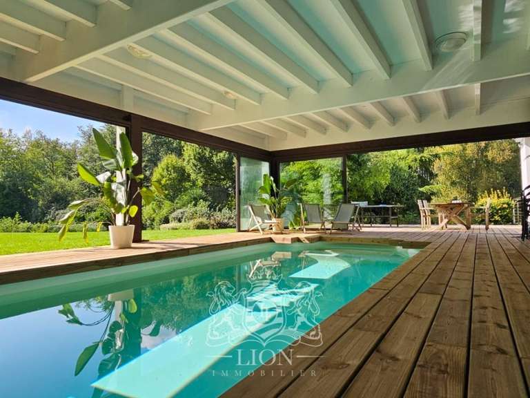 Villa Prémesques - 5 chambres - 342m²