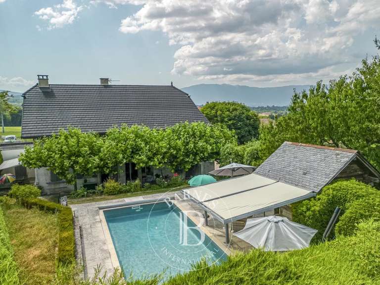 Maison Présilly - 4 chambres - 452m²