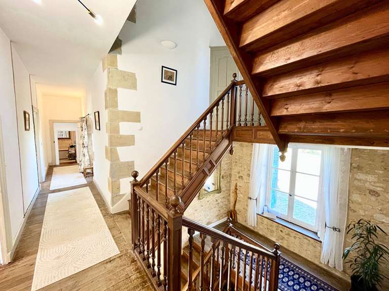 Appartement Pressac - 5 chambres - 297m²