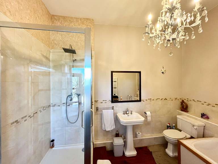 Appartement Pressac - 5 chambres - 297m²