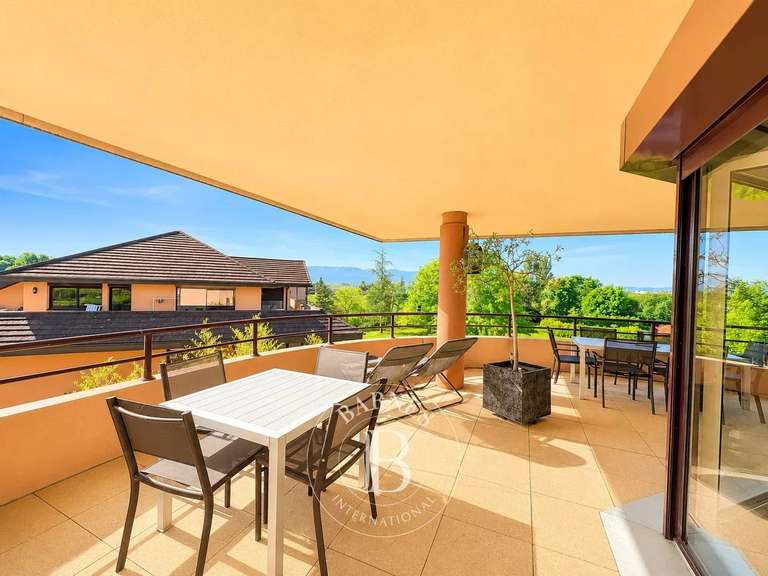 Appartement Prévessin-Moëns - 4 chambres - 171m²