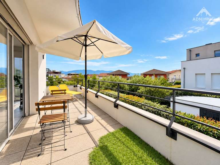Appartement Prévessin-Moëns - 3 chambres - 90m²