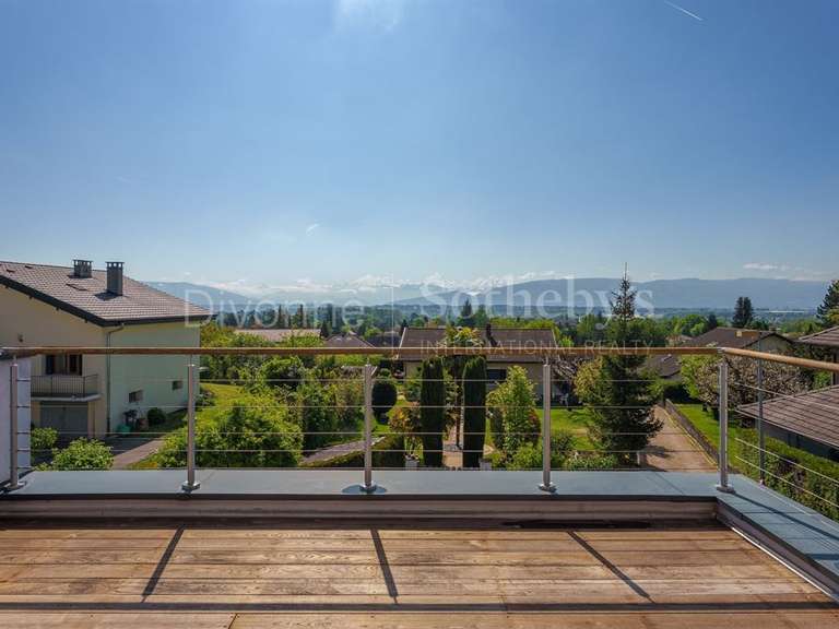 House Prévessin-Moëns - 5 bedrooms - 200m²