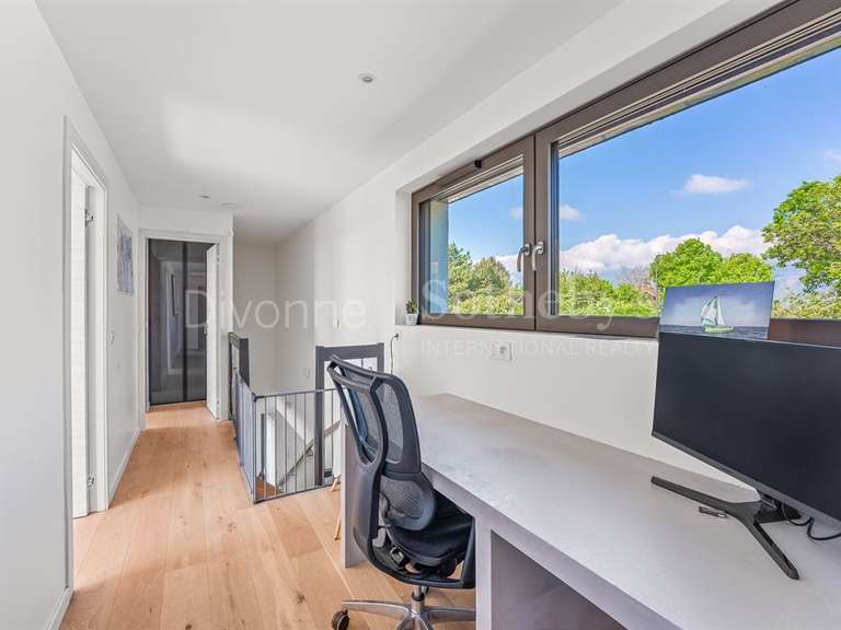 House Prévessin-Moëns - 5 bedrooms - 200m²