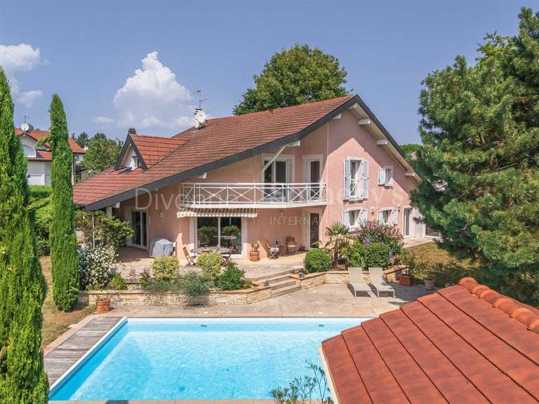 Maison Prévessin-Moëns - 6 chambres - 320m²