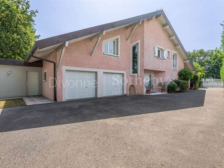 Maison Prévessin-Moëns - 6 chambres - 320m²