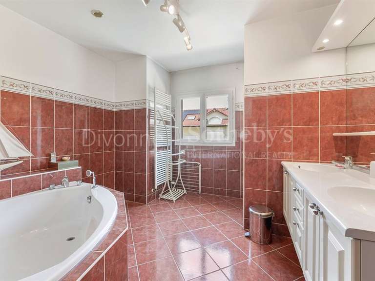 Maison Prévessin-Moëns - 6 chambres - 320m²