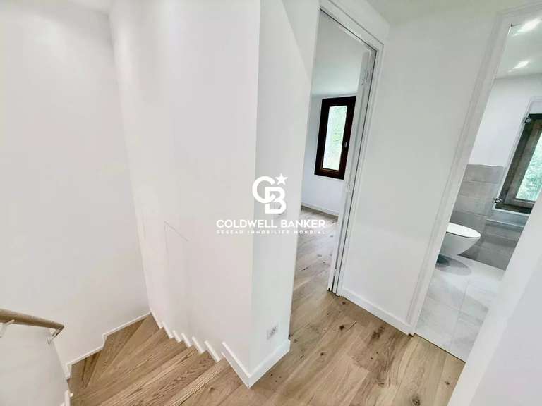 Maison Prévessin-Moëns - 4 chambres - 220m²