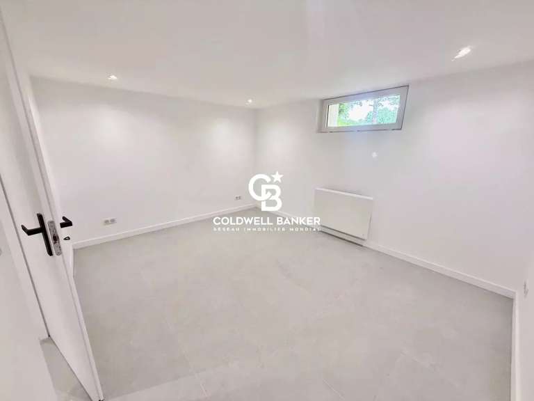 Maison Prévessin-Moëns - 4 chambres - 220m²