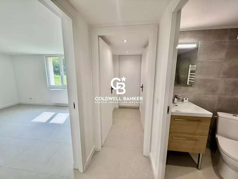 Maison Prévessin-Moëns - 4 chambres - 220m²