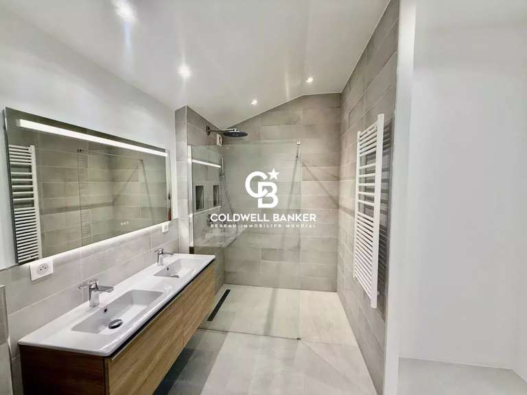 Maison Prévessin-Moëns - 4 chambres - 220m²