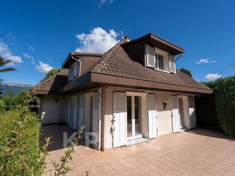 Maison Prévessin-Moëns - 5 chambres - 157m²