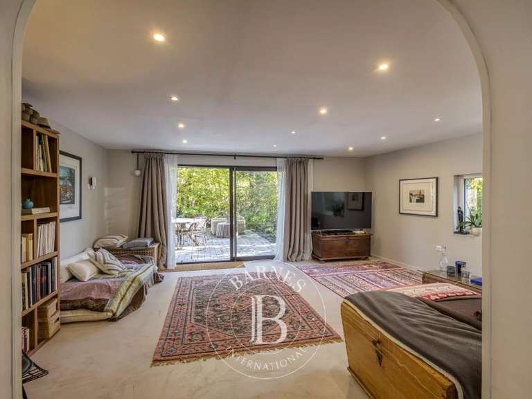 Maison Prévessin-Moëns - 3 chambres - 239m²