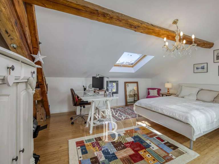 Maison Prévessin-Moëns - 3 chambres - 239m²