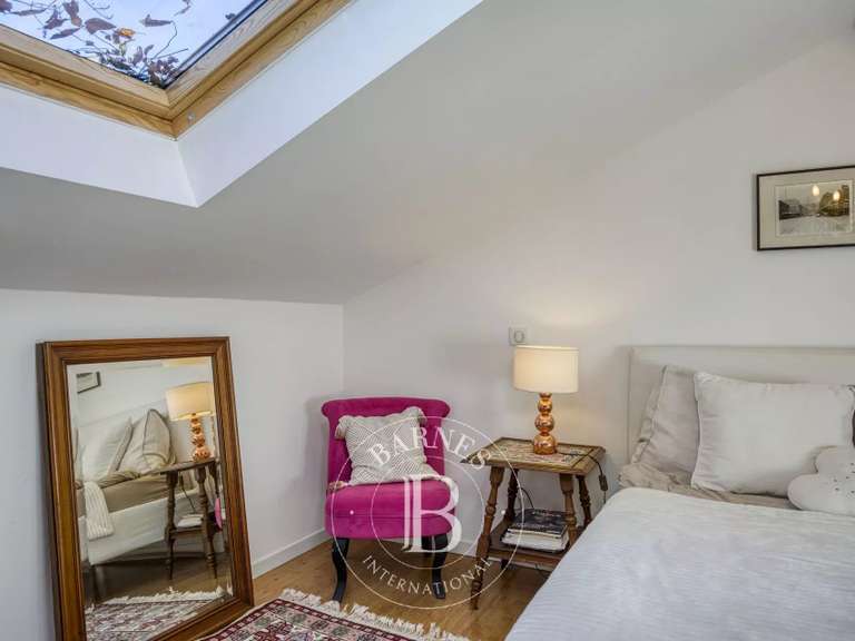 Maison Prévessin-Moëns - 3 chambres - 239m²