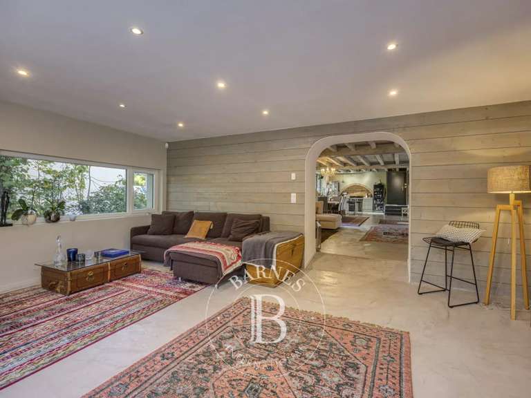 Maison Prévessin-Moëns - 3 chambres - 239m²