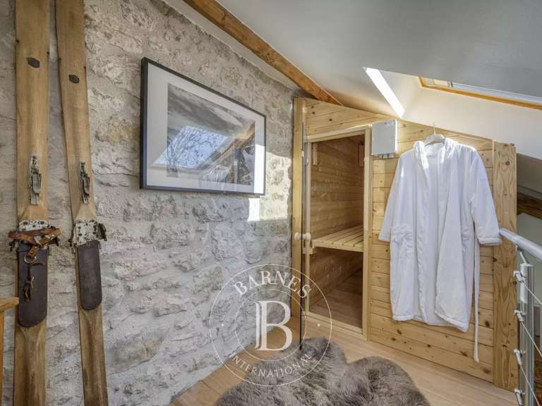 Maison Prévessin-Moëns - 3 chambres - 239m²