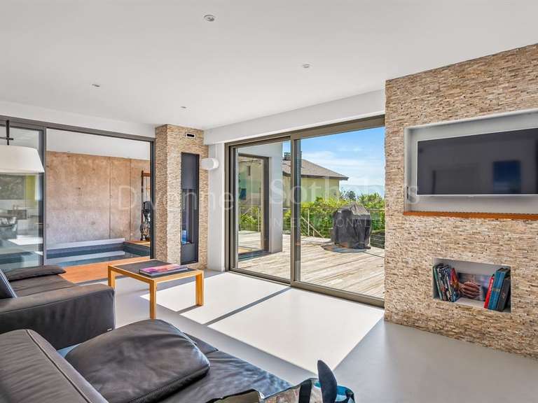 Maison Prévessin-Moëns - 5 chambres - 200m²