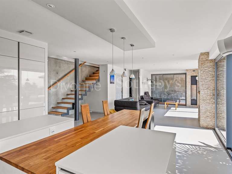 Maison Prévessin-Moëns - 5 chambres - 200m²