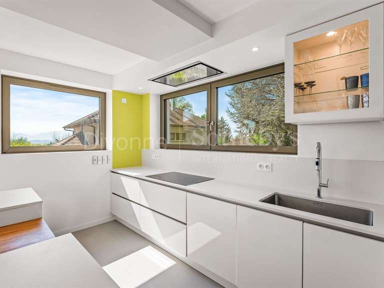 Maison Prévessin-Moëns - 5 chambres - 200m²