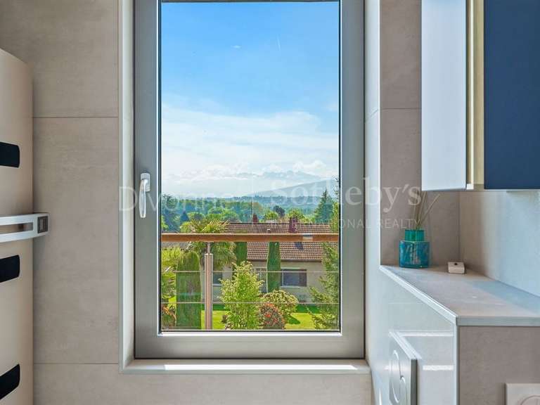 Maison Prévessin-Moëns - 5 chambres - 200m²