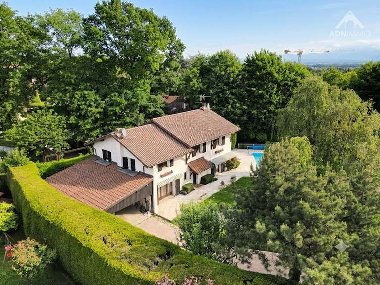 Maison Prévessin-Moëns - 5 chambres - 202m²