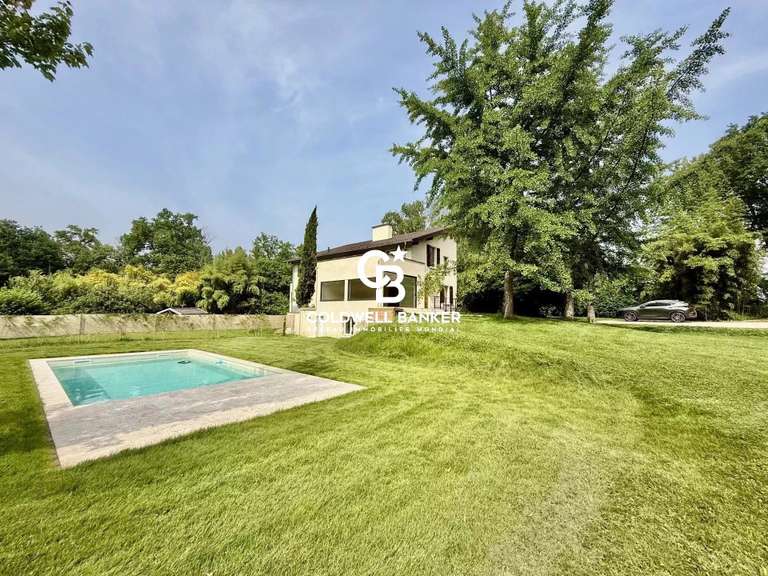 Maison Prévessin-Moëns - 4 chambres - 220m²