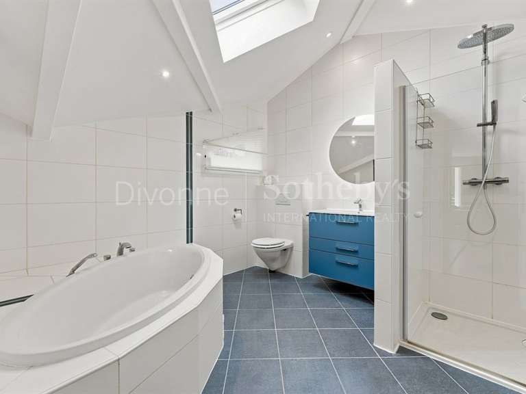 Maison Prévessin-Moëns - 5 chambres - 280m²