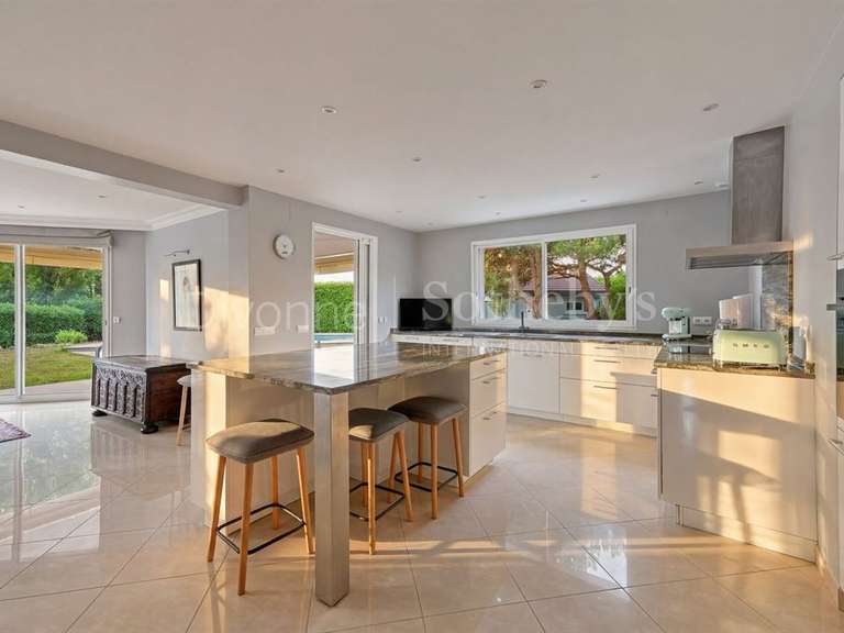 Maison Prévessin-Moëns - 5 chambres - 280m²